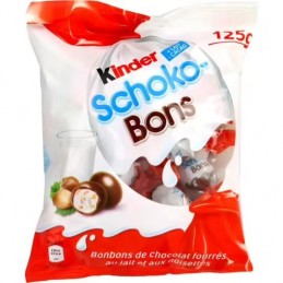 Assortiment de bonbons au chocolat blanc et lait fourrés lait et noisettes  KINDER SCHOKOBONS