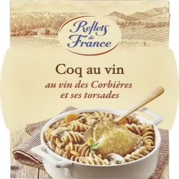 Comida cocinada coq au vin...